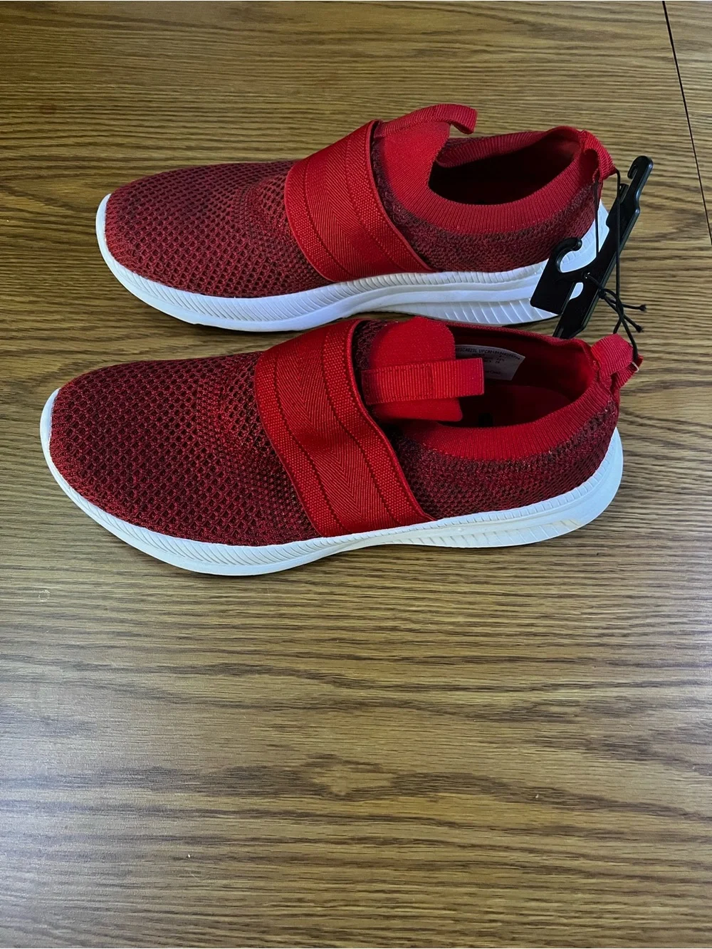 Men's Red Slip-On Knit Banded Jogging Sneakers Size 8